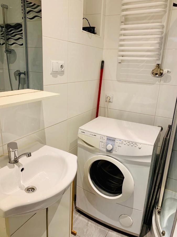 Apartament W Centrum :) Краков Экстерьер фото